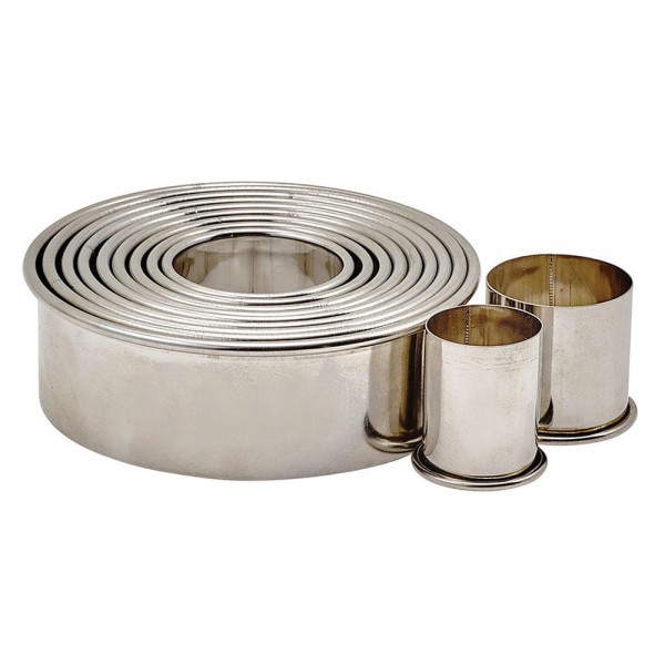 Winco CST-2 11-Piece Round Plain Stainless Steel Cookie Cutter Set Winco CST-2 11-Piece Round Plain Stainless Steel Cookie Cutter Set