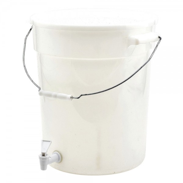 Winco PBDW-22 Round 6 Gallon Plastic Beverage Dispenser Winco PBDW-22 Round 6 Gallon Plastic Beverage Dispenser